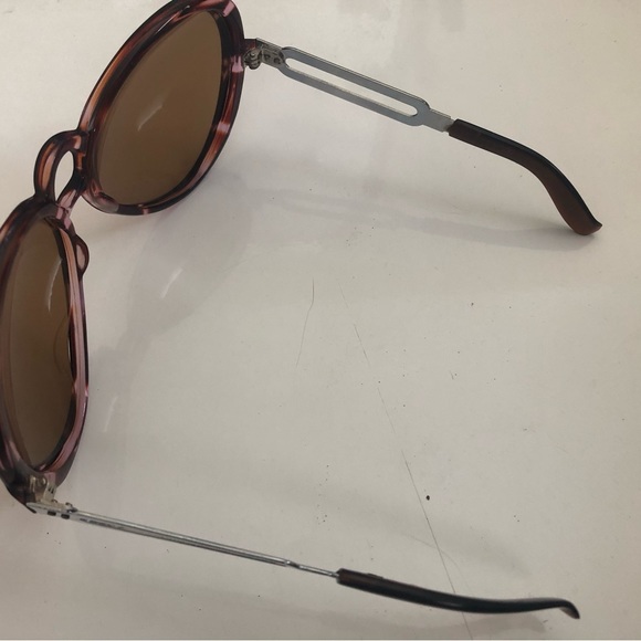 Vintage 1970’s Sunglasses - Picture 7 of 12